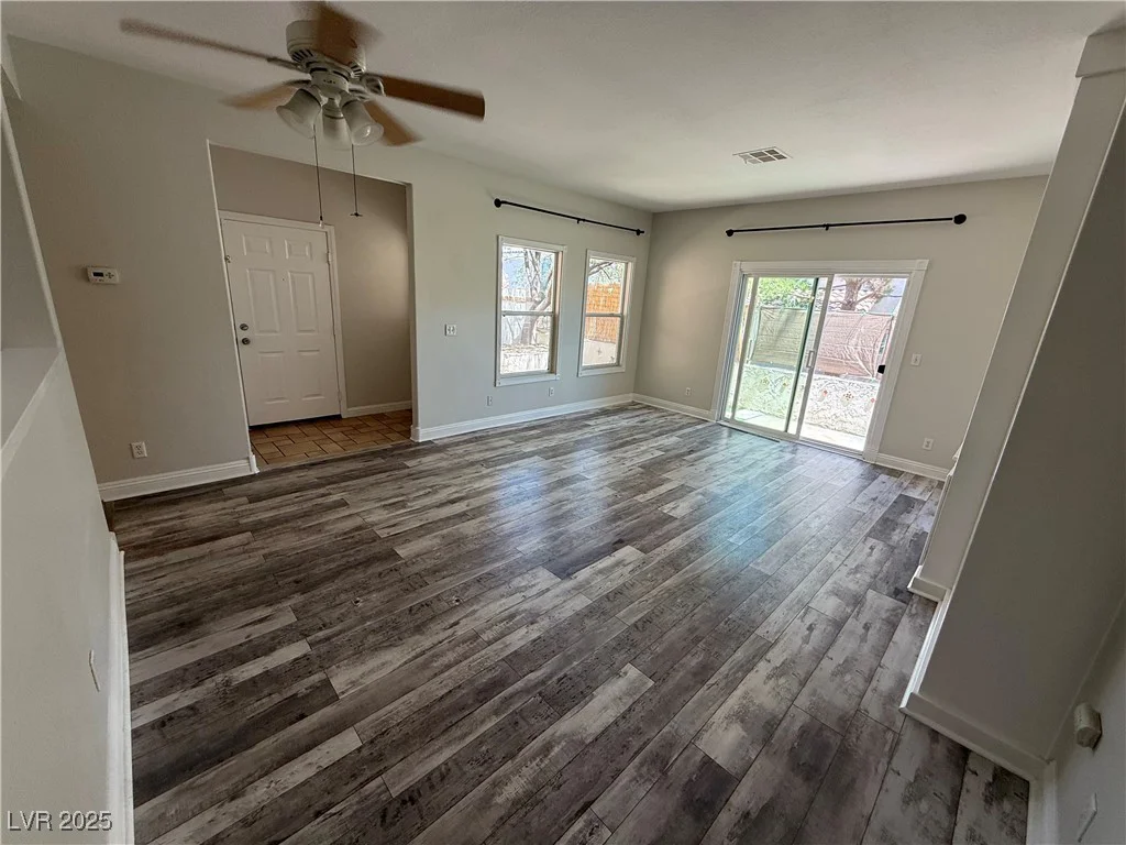1424 Sycamore Spring, Las Vegas, NV 89128