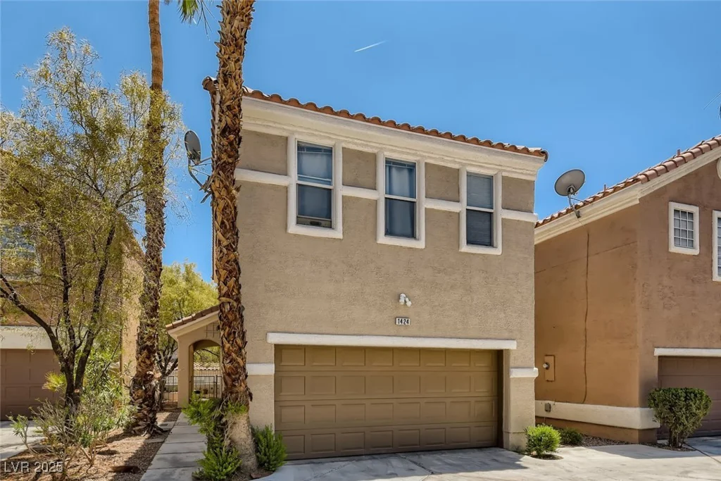 1424 Sycamore Spring, Las Vegas, NV 89128