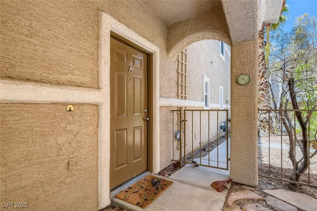 1424 Sycamore Spring, Las Vegas, NV 89128
