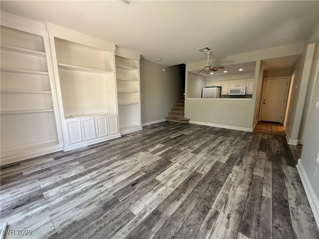 1424 Sycamore Spring, Las Vegas, NV 89128
