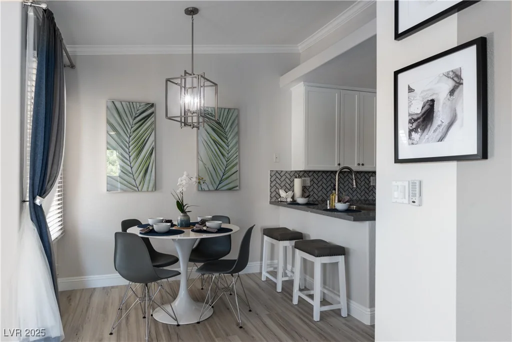 4400 Jones, Las Vegas, NV 89103