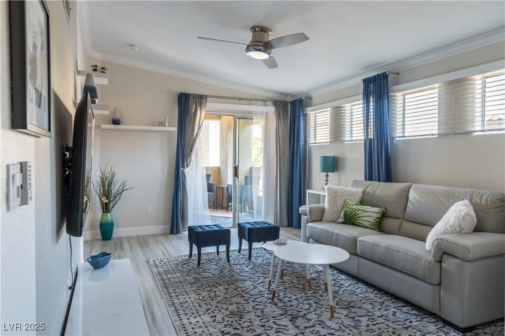4400 Jones, Las Vegas, NV 89103