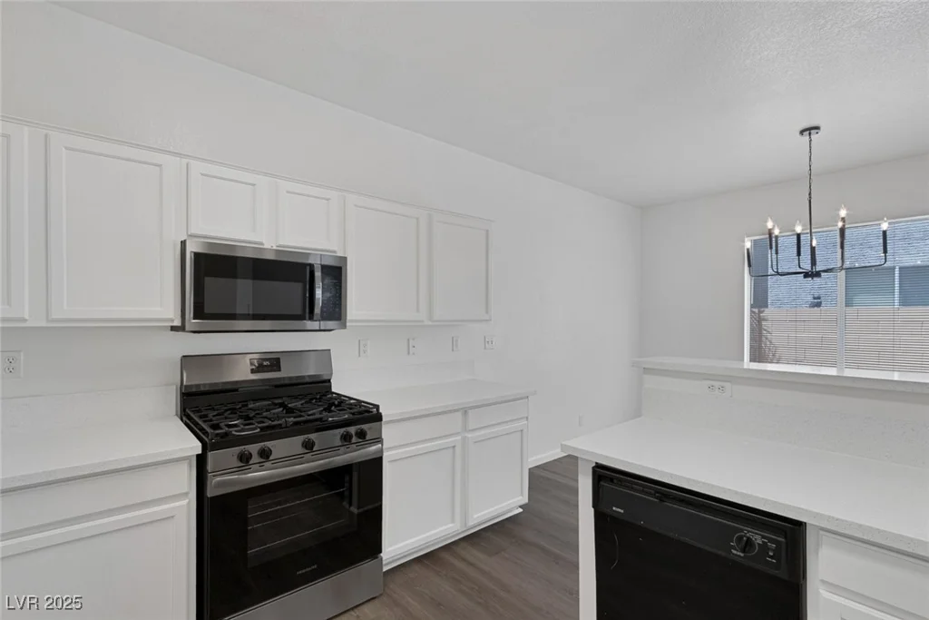 4807 LEADERSHIP, North Las Vegas, NV 89031