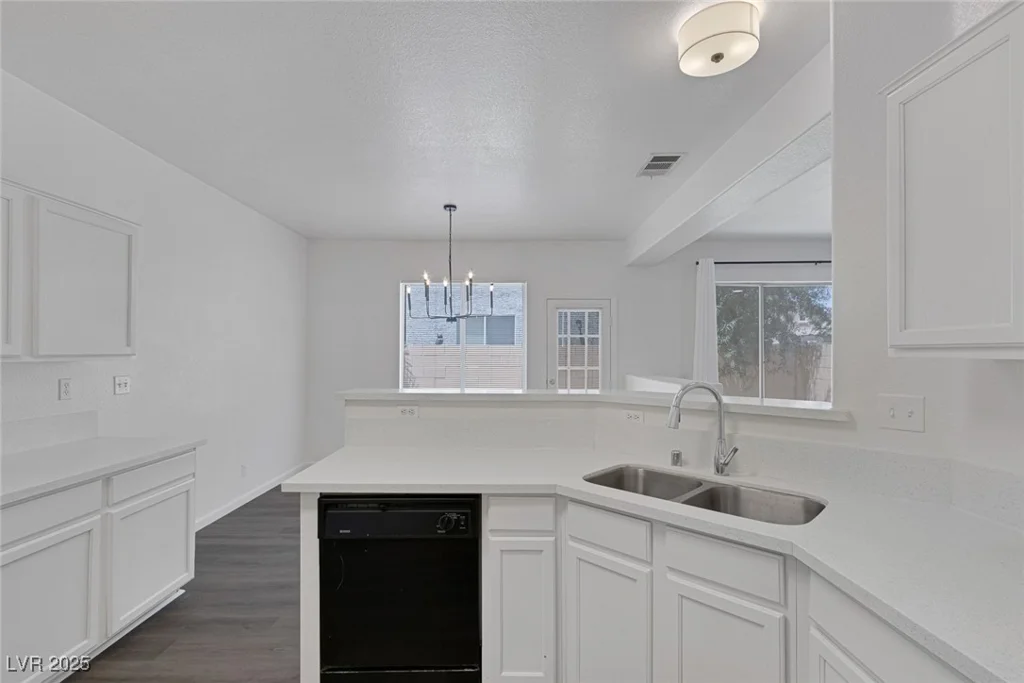 4807 LEADERSHIP, North Las Vegas, NV 89031