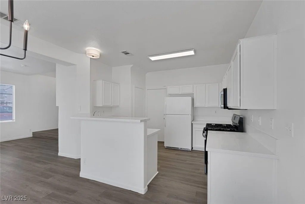 4807 LEADERSHIP, North Las Vegas, NV 89031