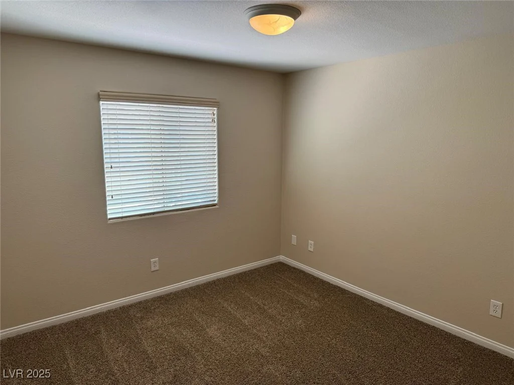 10118 Farmington Hall, Las Vegas, NV 89129