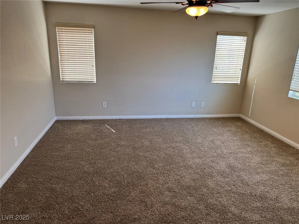 10118 Farmington Hall, Las Vegas, NV 89129