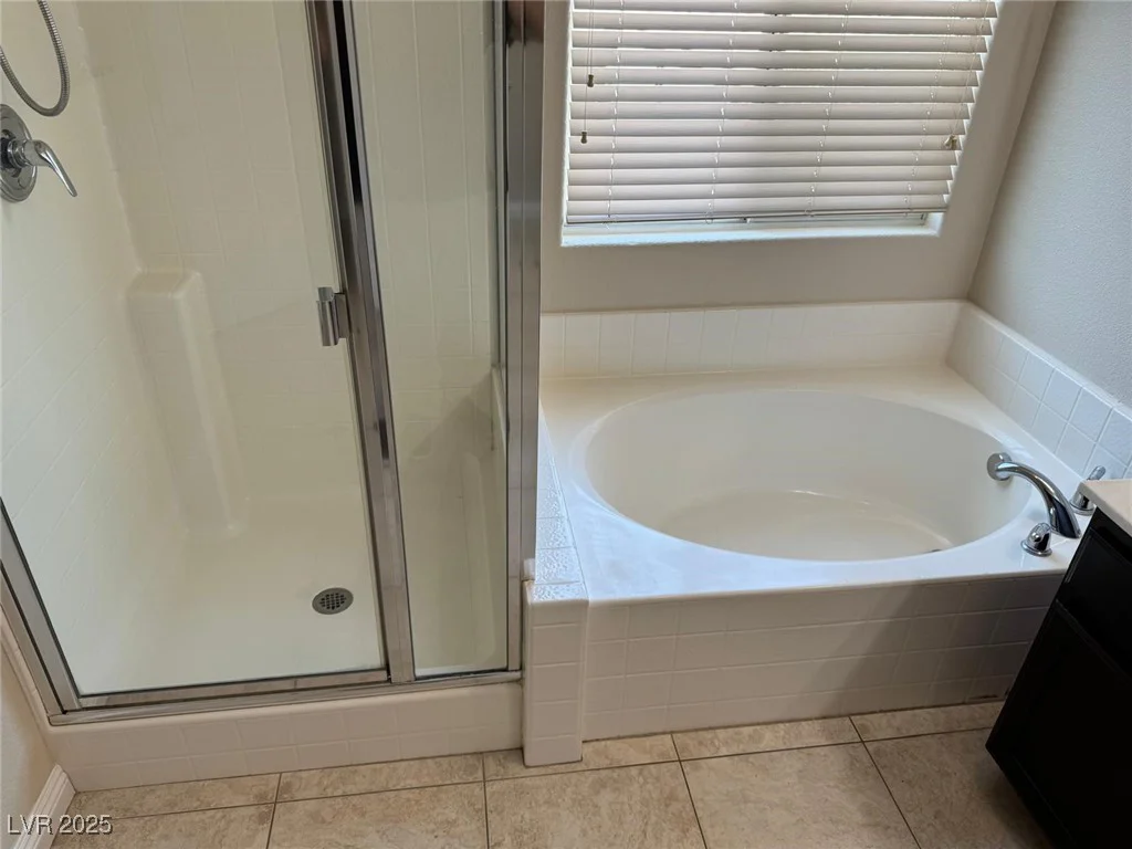 10118 Farmington Hall, Las Vegas, NV 89129