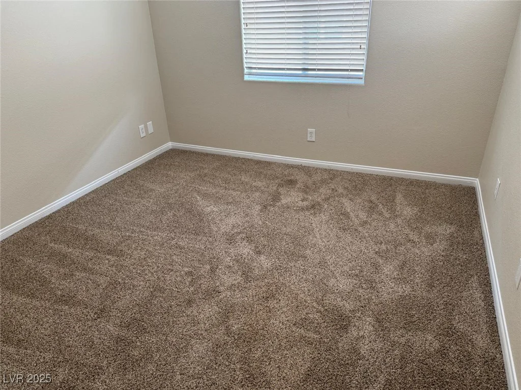10118 Farmington Hall, Las Vegas, NV 89129
