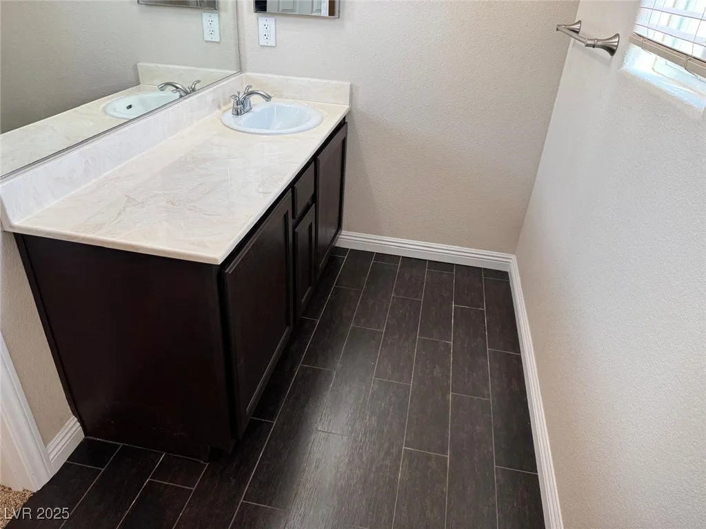 10118 Farmington Hall, Las Vegas, NV 89129