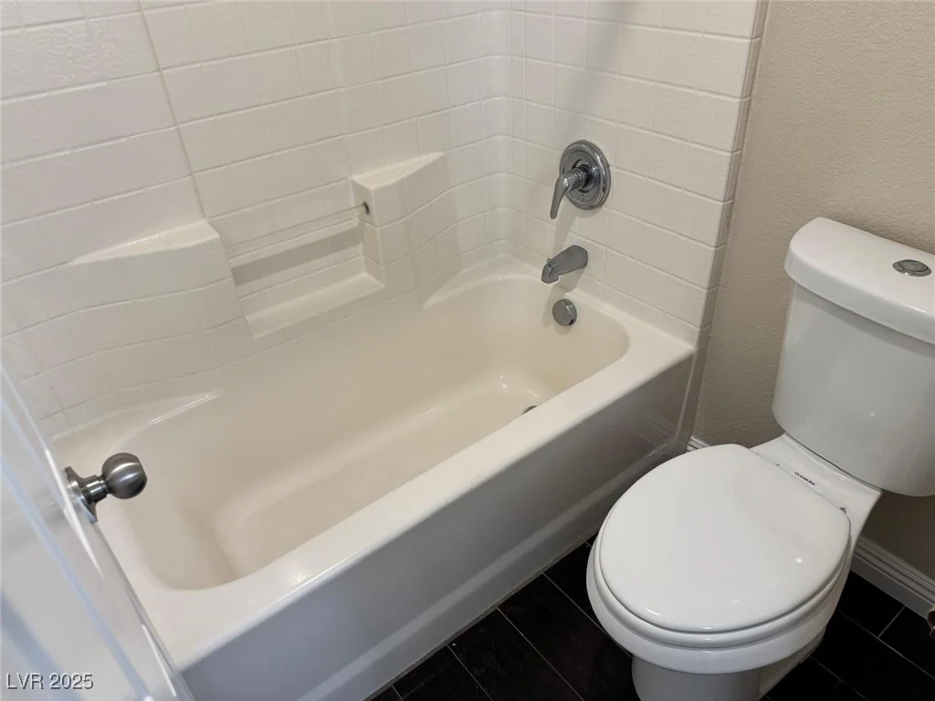10118 Farmington Hall, Las Vegas, NV 89129