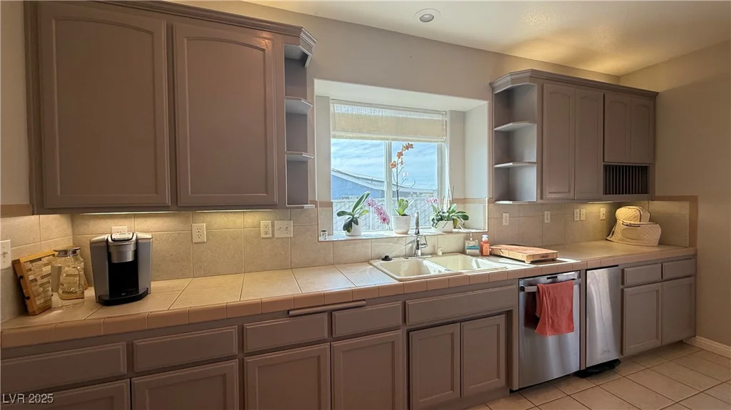 140 Chevron, Pahrump, NV 89048