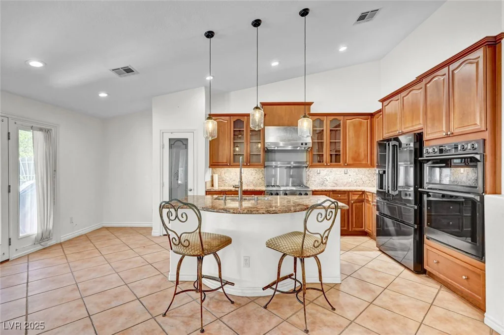 7342 Majestic Bluff, Las Vegas, NV 89113