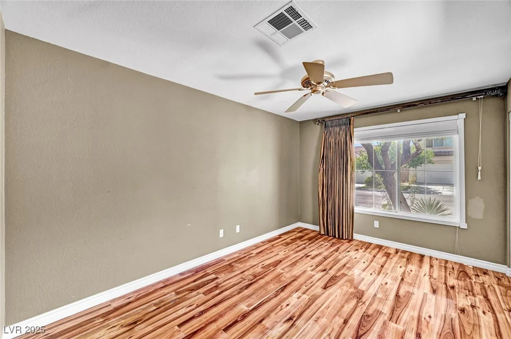 7342 Majestic Bluff, Las Vegas, NV 89113