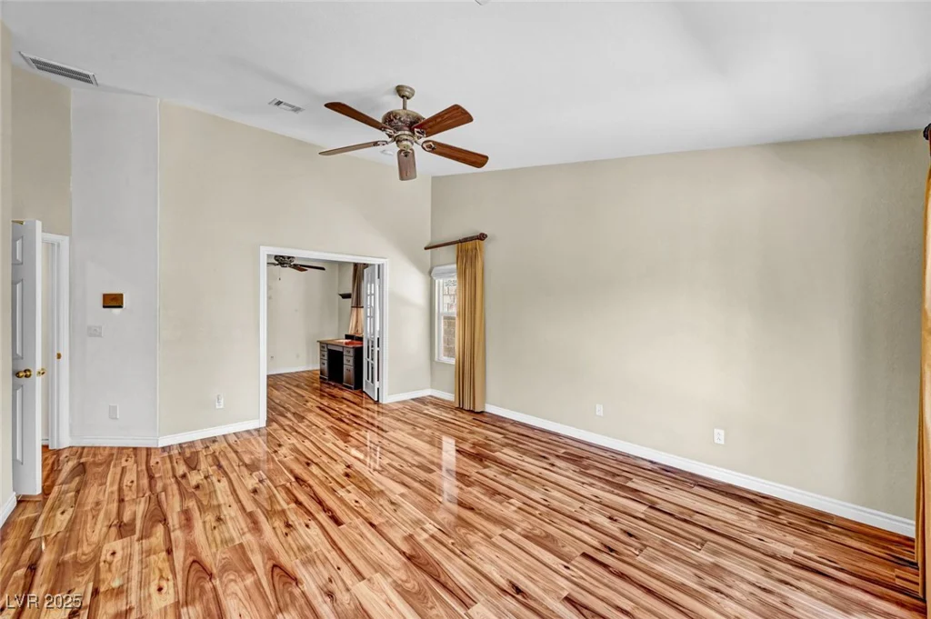 7342 Majestic Bluff, Las Vegas, NV 89113