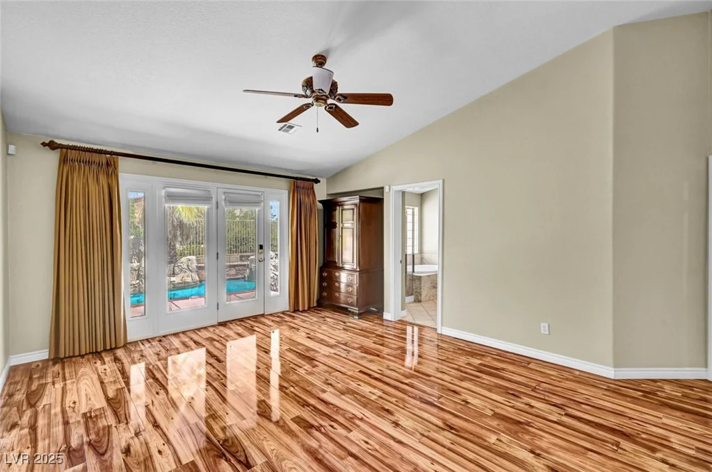 7342 Majestic Bluff, Las Vegas, NV 89113