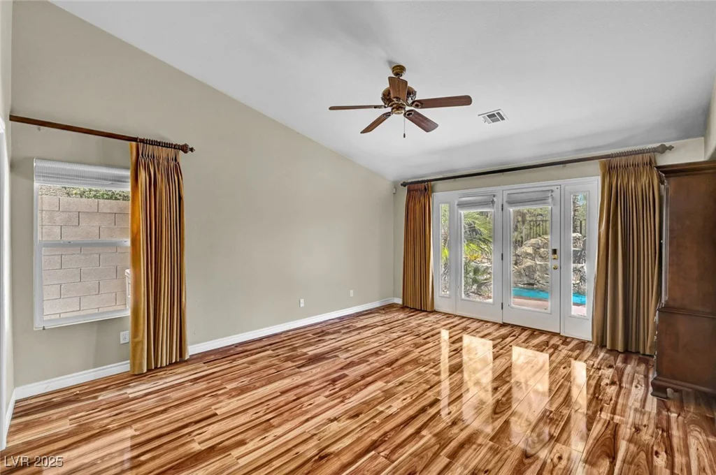 7342 Majestic Bluff, Las Vegas, NV 89113