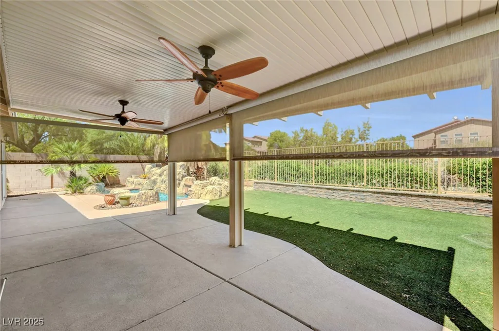7342 Majestic Bluff, Las Vegas, NV 89113