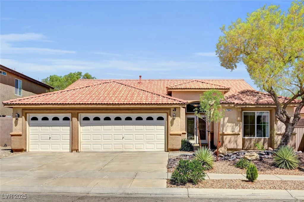 7342 Majestic Bluff, Las Vegas, NV 89113