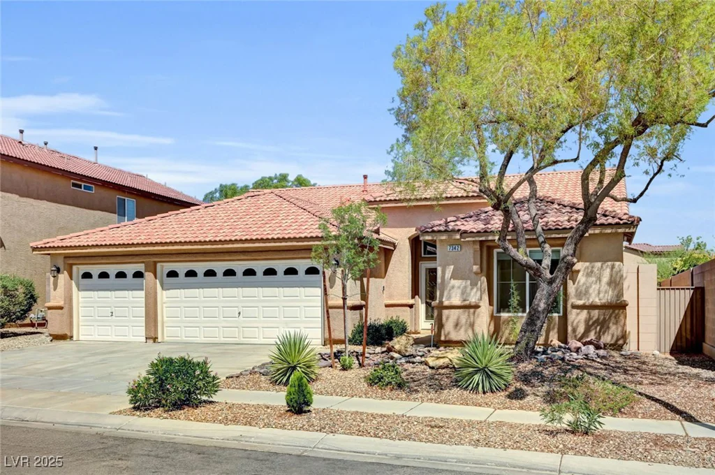 7342 Majestic Bluff, Las Vegas, NV 89113