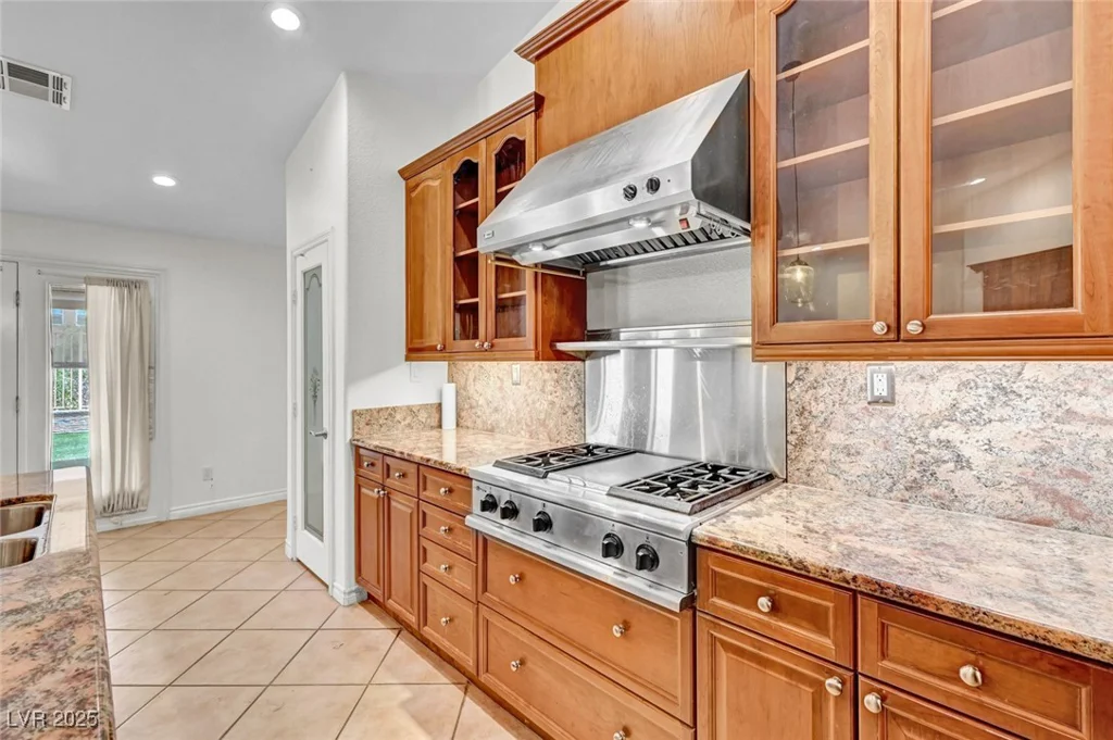 7342 Majestic Bluff, Las Vegas, NV 89113