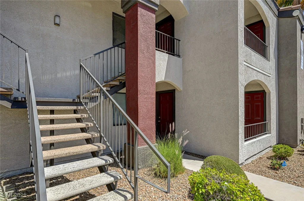 950 Seven Hills, Henderson, NV 89052