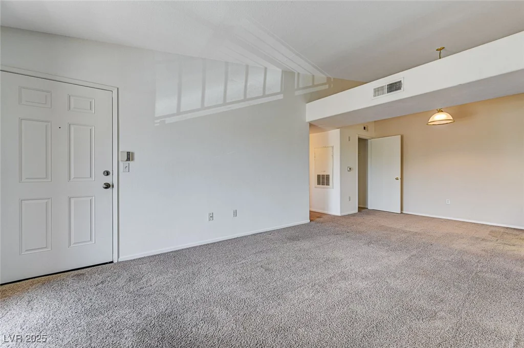 950 Seven Hills, Henderson, NV 89052