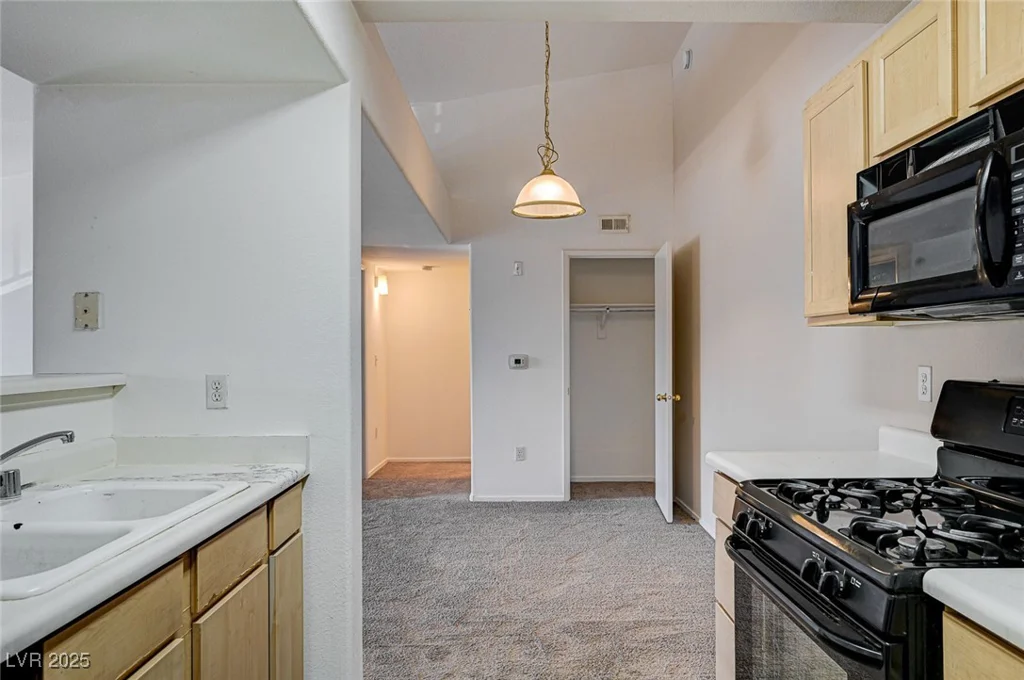 950 Seven Hills, Henderson, NV 89052