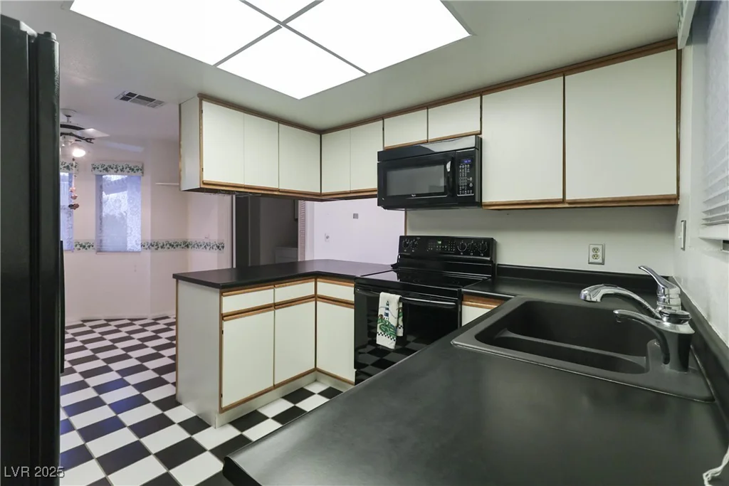 935 Vista Lago, Boulder City, NV 89005