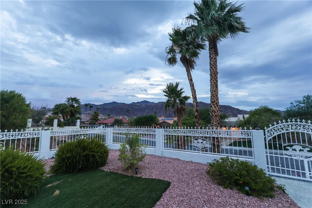 935 Vista Lago, Boulder City, NV 89005