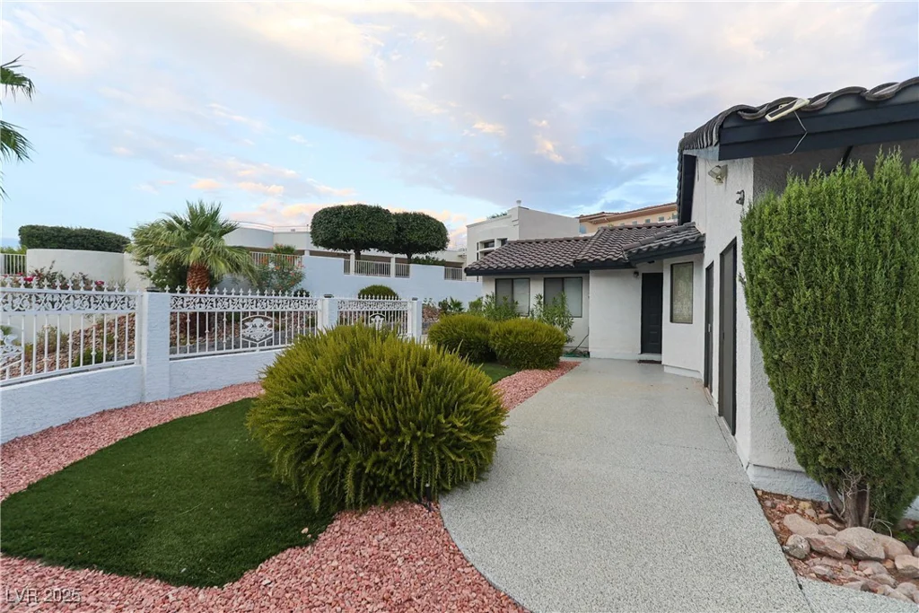 935 Vista Lago, Boulder City, NV 89005