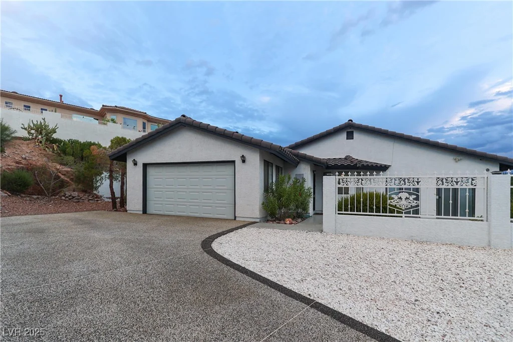 935 Vista Lago, Boulder City, NV 89005