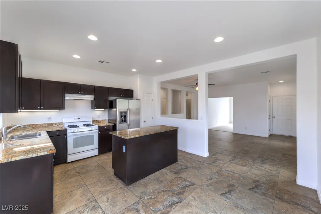 5209 MOUNTAIN GARLAND LN., Las Vegas, NV 89081