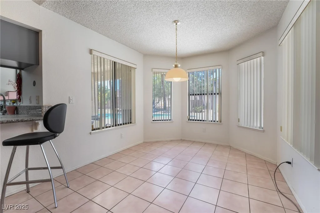 6356 Canyon Ridge, Las Vegas, NV 89108
