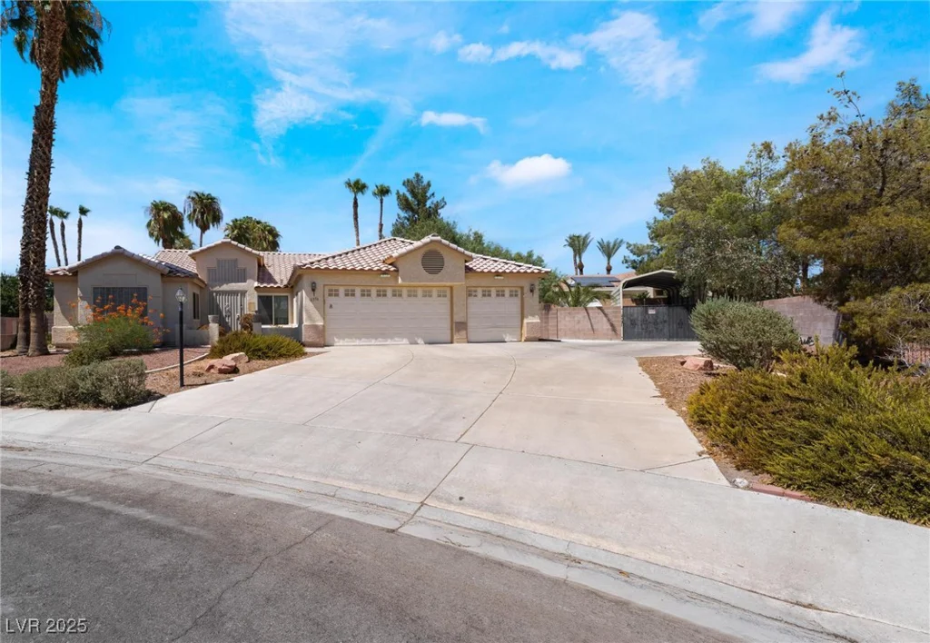 6356 Canyon Ridge, Las Vegas, NV 89108