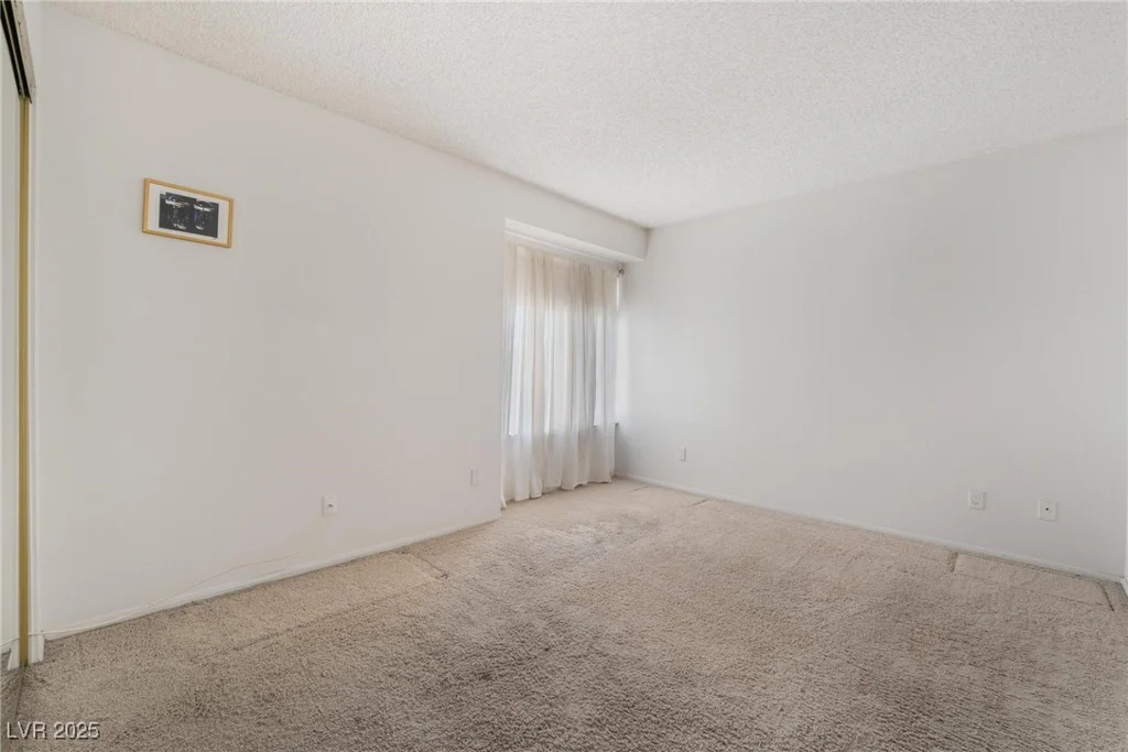 6356 Canyon Ridge, Las Vegas, NV 89108