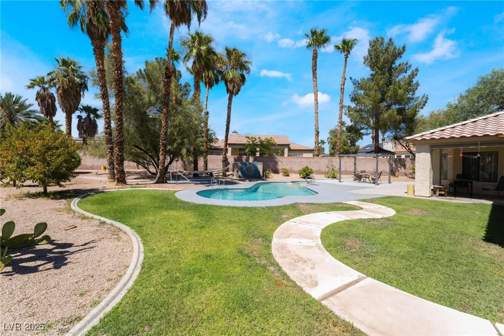 6356 Canyon Ridge, Las Vegas, NV 89108