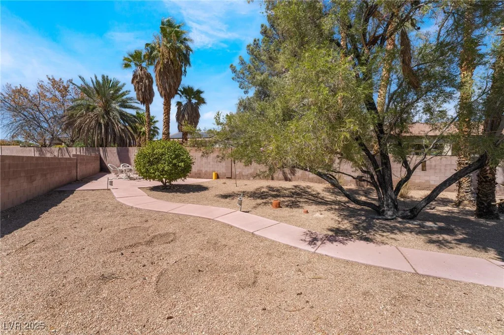 6356 Canyon Ridge, Las Vegas, NV 89108