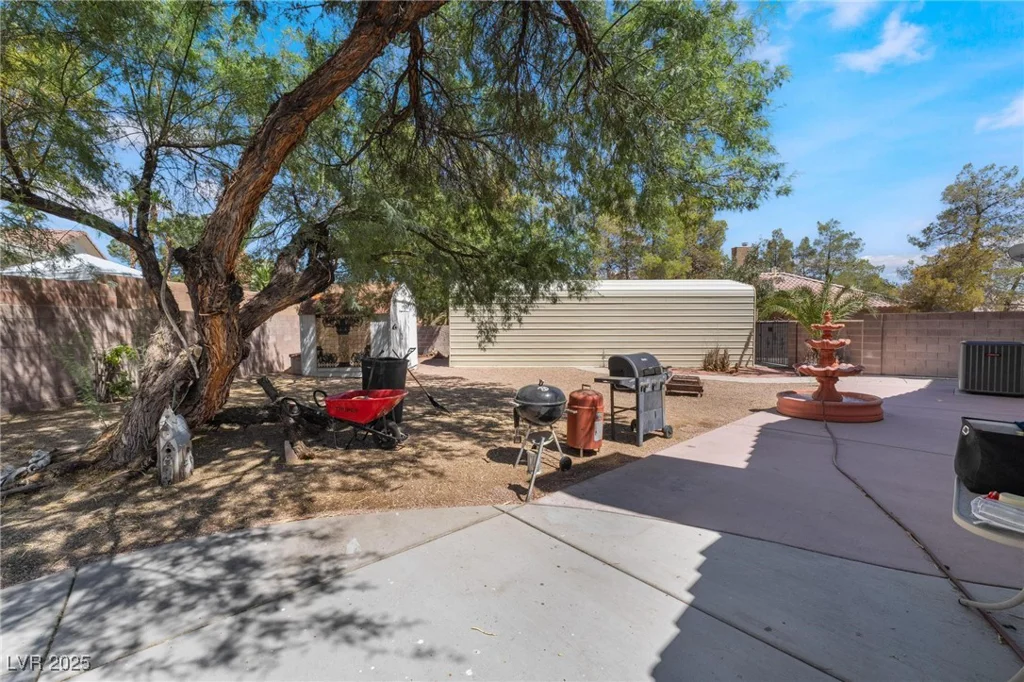 6356 Canyon Ridge, Las Vegas, NV 89108