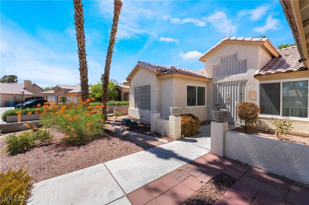 6356 Canyon Ridge, Las Vegas, NV 89108