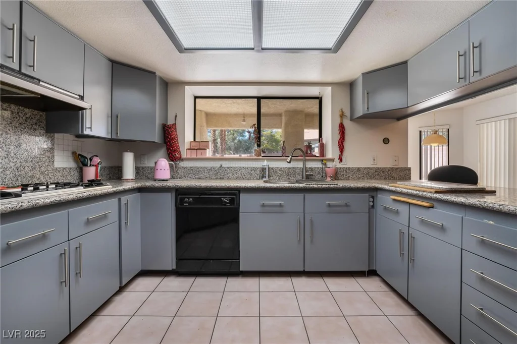 6356 Canyon Ridge, Las Vegas, NV 89108