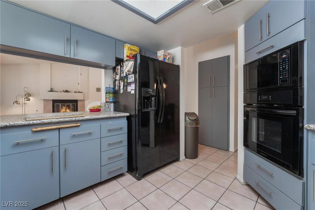 6356 Canyon Ridge, Las Vegas, NV 89108