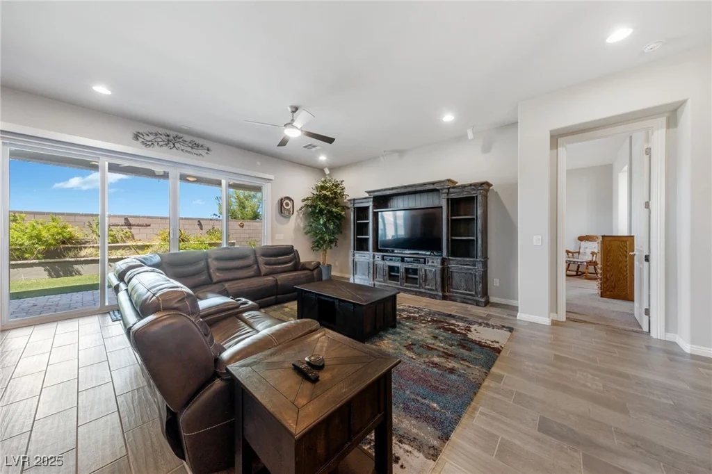 9090 Wing Shadow, Las Vegas, NV 89129
