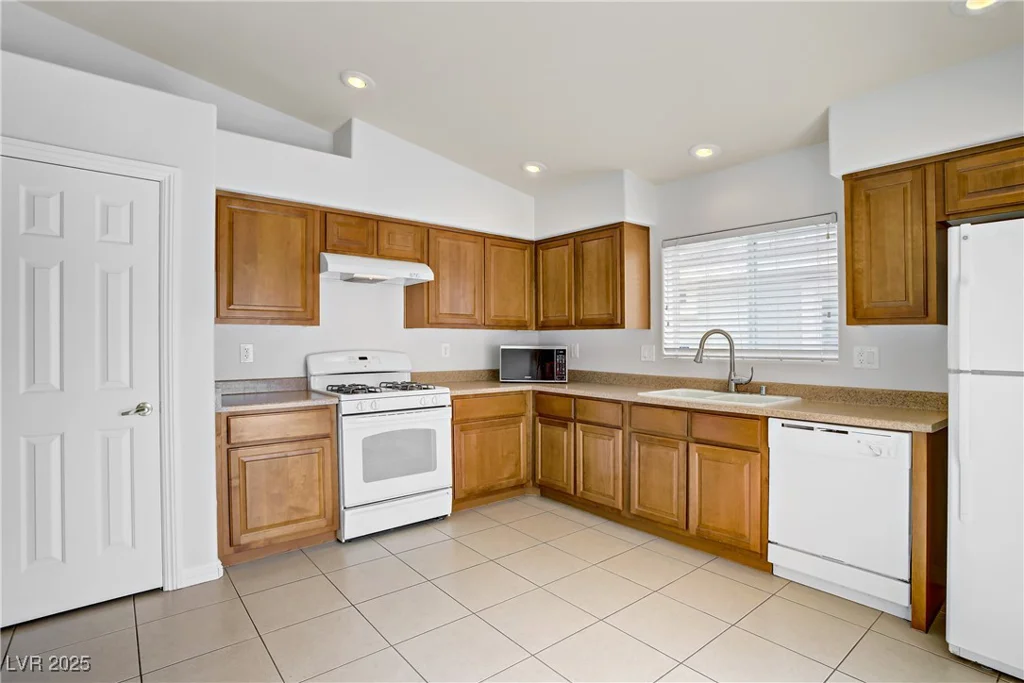 10375 Madagascar Palm, Las Vegas, NV 89141