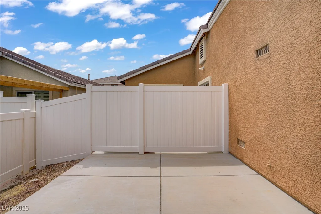 10375 Madagascar Palm, Las Vegas, NV 89141