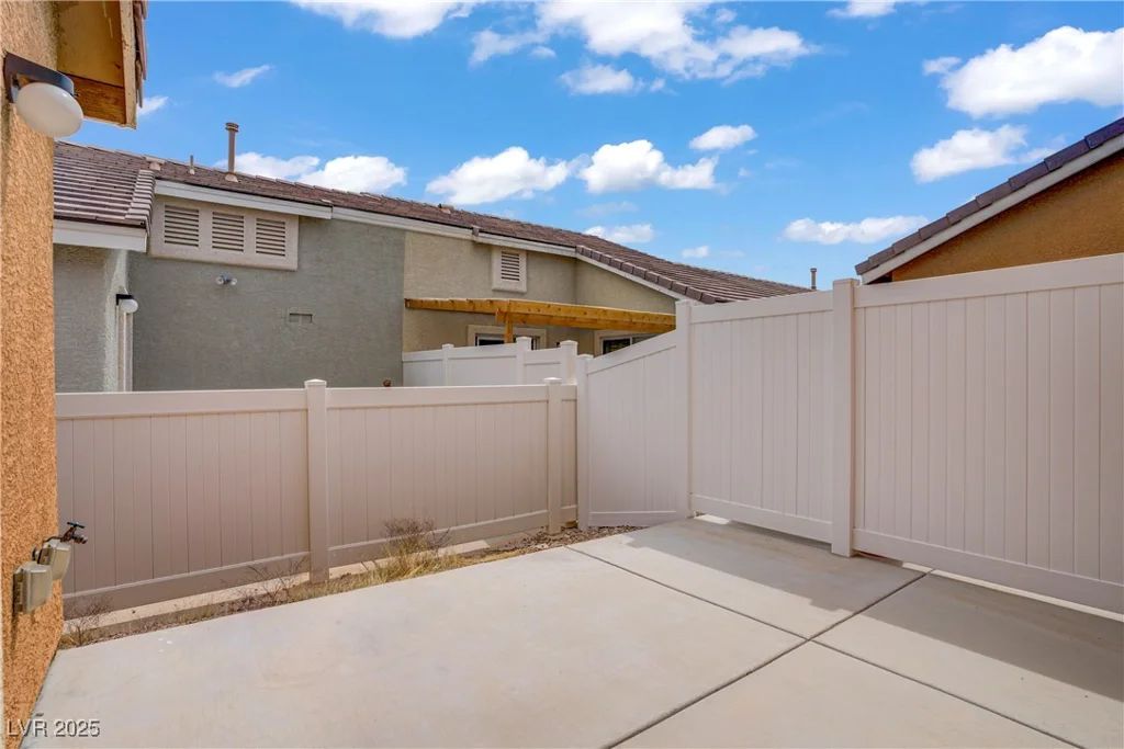 10375 Madagascar Palm, Las Vegas, NV 89141