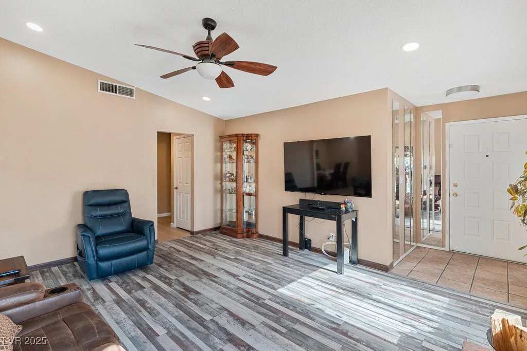 3365 Othello, Las Vegas, NV 89121