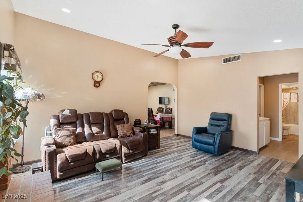 3365 Othello, Las Vegas, NV 89121