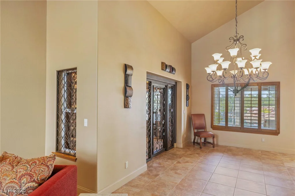 9520 Desert Crest, Las Vegas, NV 89129