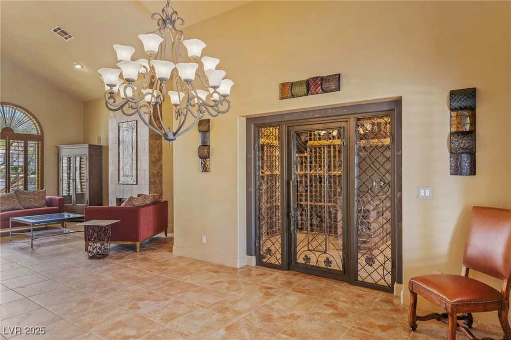 9520 Desert Crest, Las Vegas, NV 89129
